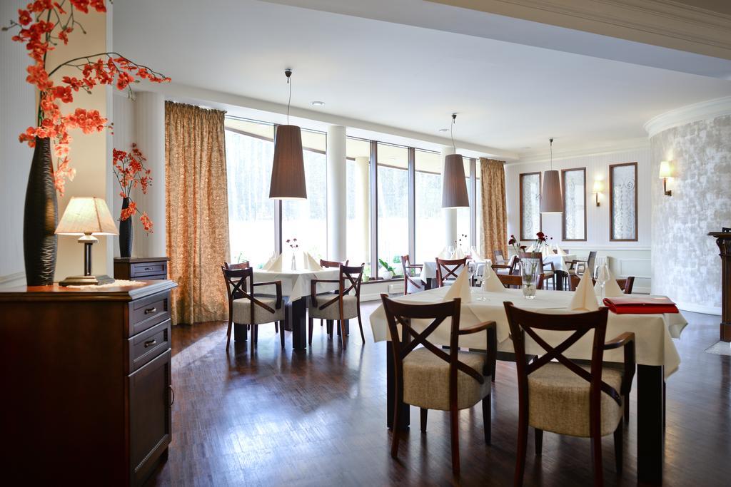 Hotel Venus Kolbudy Esterno foto